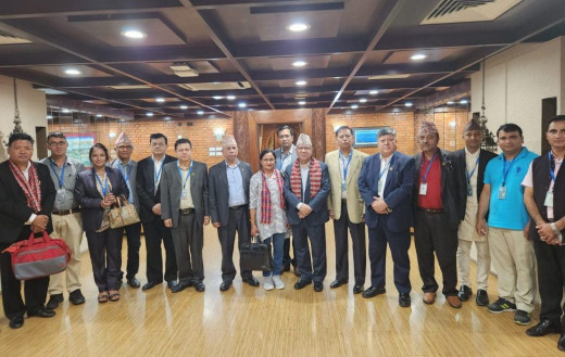 ललिता निवास प्रकरणमा छानबिन गर्न सर्वोच्चले आदेश दिएको भोलिपल्टै माधव नेपाल विदेश उडे